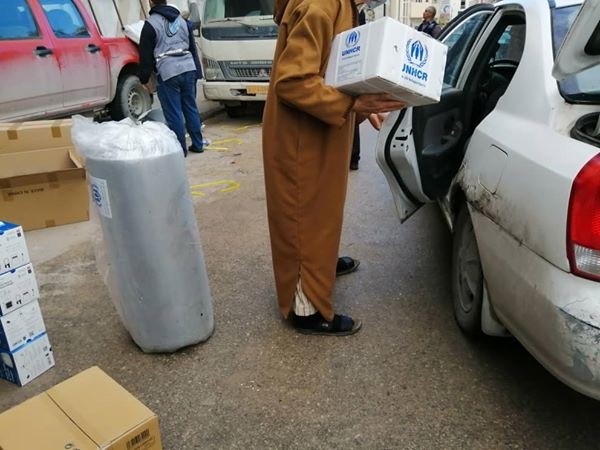المفوضية السامية: 60 أسرة ليبية تلقت مواد الإغاثة الطارئة في مصراتة