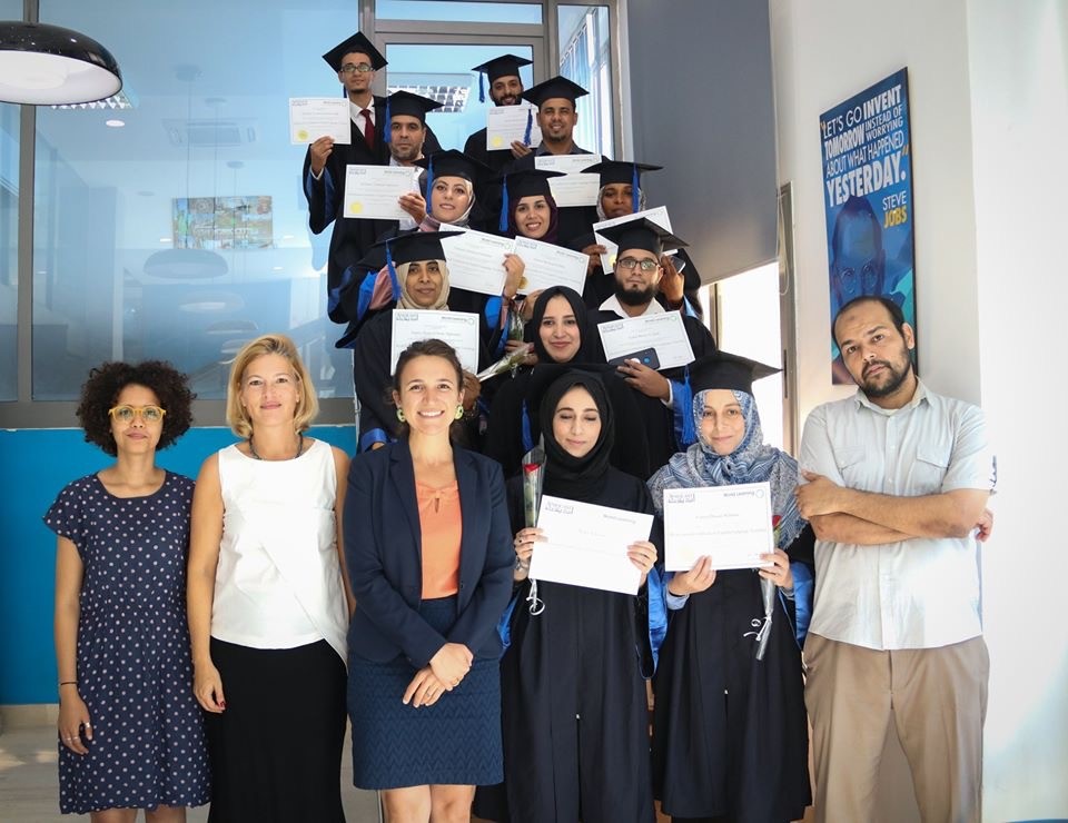 السفارة الأمريكية في ليبيا تعلن تخريج دفعة جديدة من محترفي تدريس اللغة الإنجليزية بليبيا