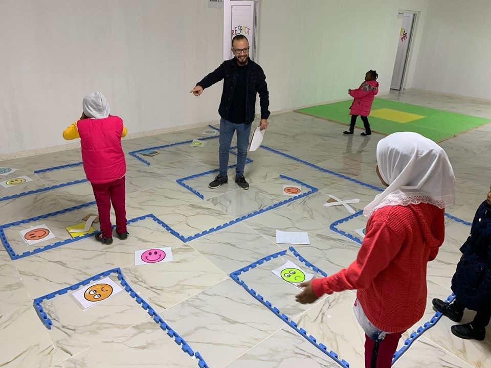 اليونيسف تقدم برنامج بيتي للخدمات الشاملة للأطفال في مصراتة