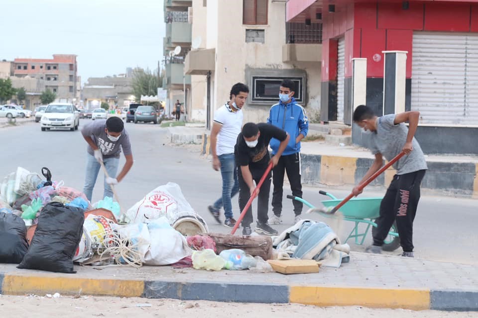حملة تطوعية لتنظيف شوارع وساحات بلدي ترهونة
