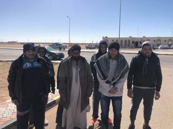 جهاز الهجرة بمنفذ امساعد يلقي القبض على 7 مصريين بدون إجراءات رسمية 