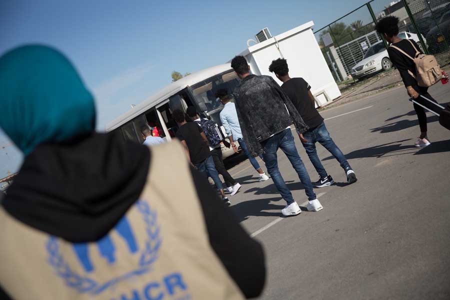 مفوضية اللاجئين تعلن مغادرة 8 إريتريين قصر من ليبيا